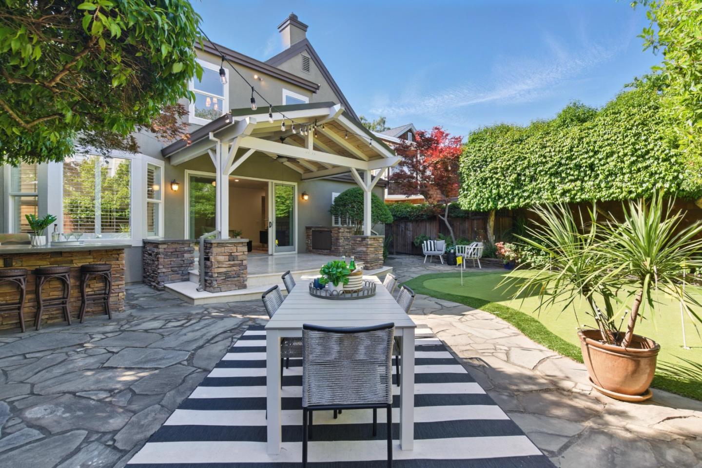 1435 Rosecrest Terrace