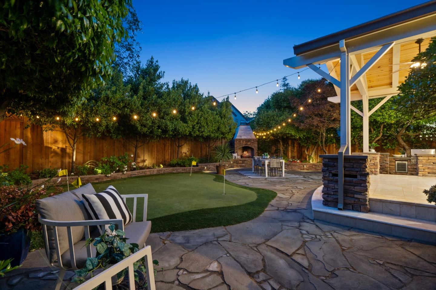 1435 Rosecrest Terrace