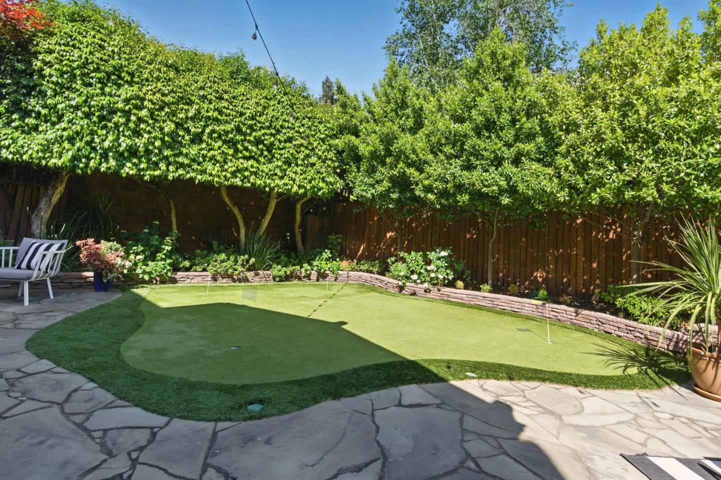 1435 Rosecrest Terrace