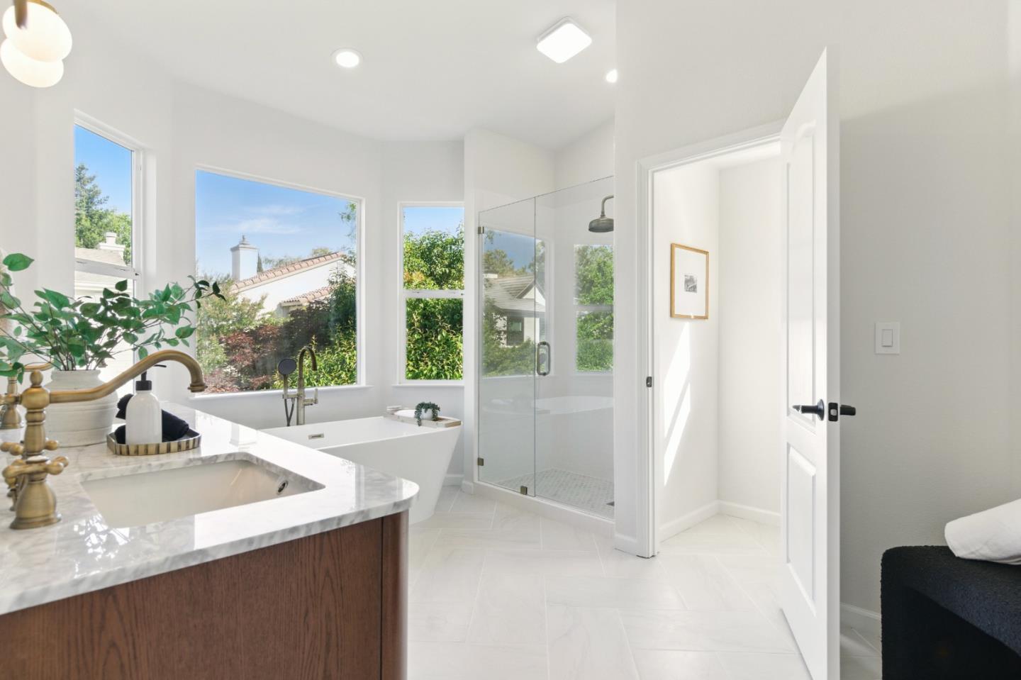 1435 Rosecrest Terrace