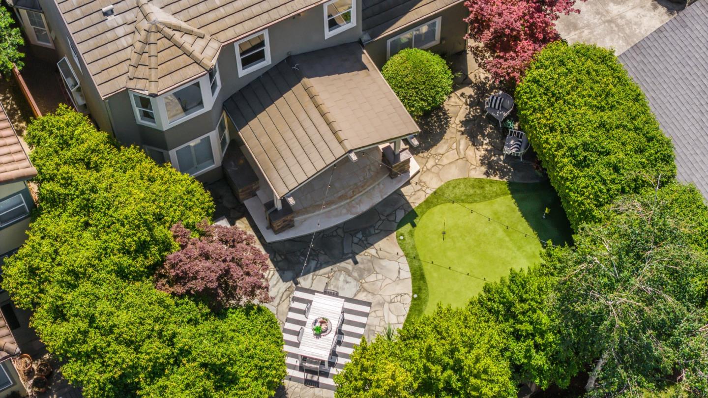 1435 Rosecrest Terrace