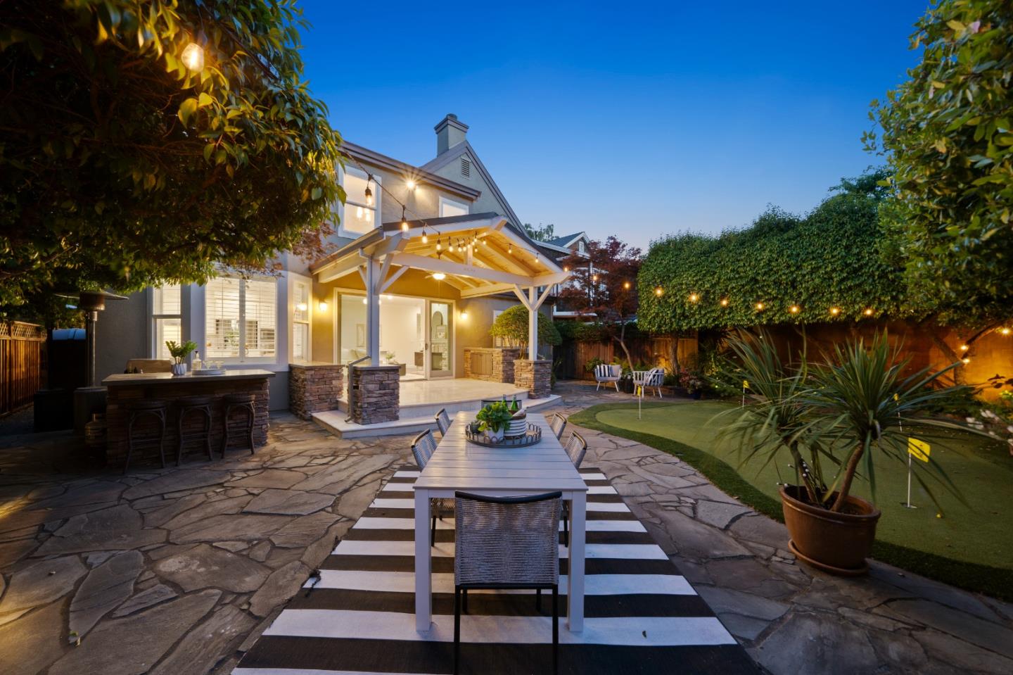 1435 Rosecrest Terrace