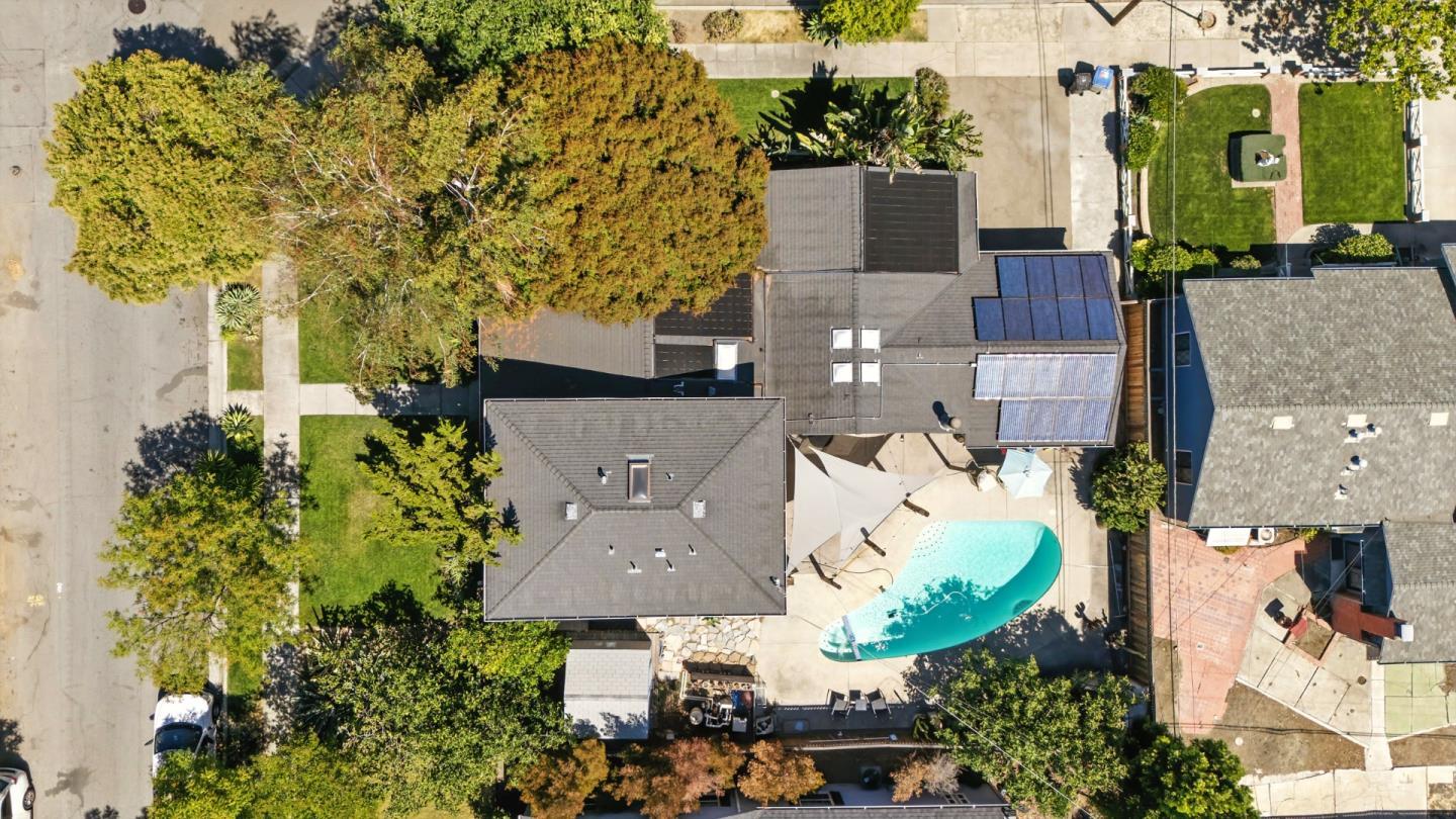 1830 Heatherdale Avenue