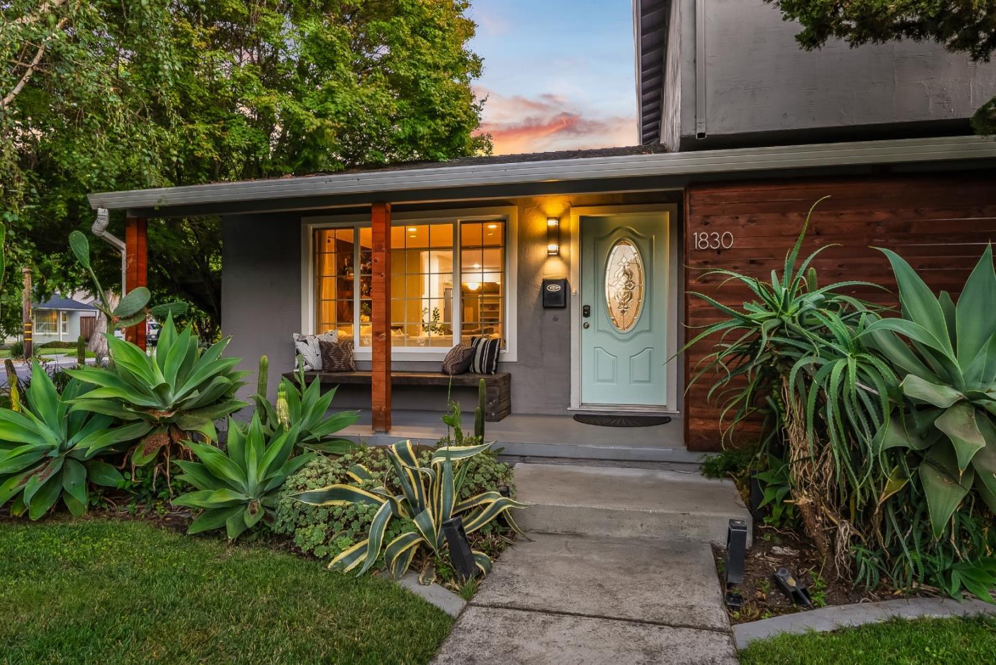 1830 Heatherdale Avenue