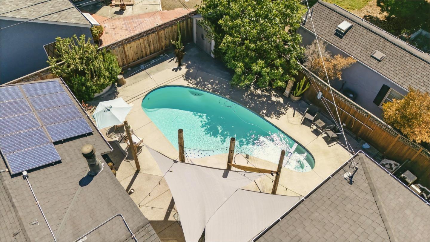 1830 Heatherdale Avenue