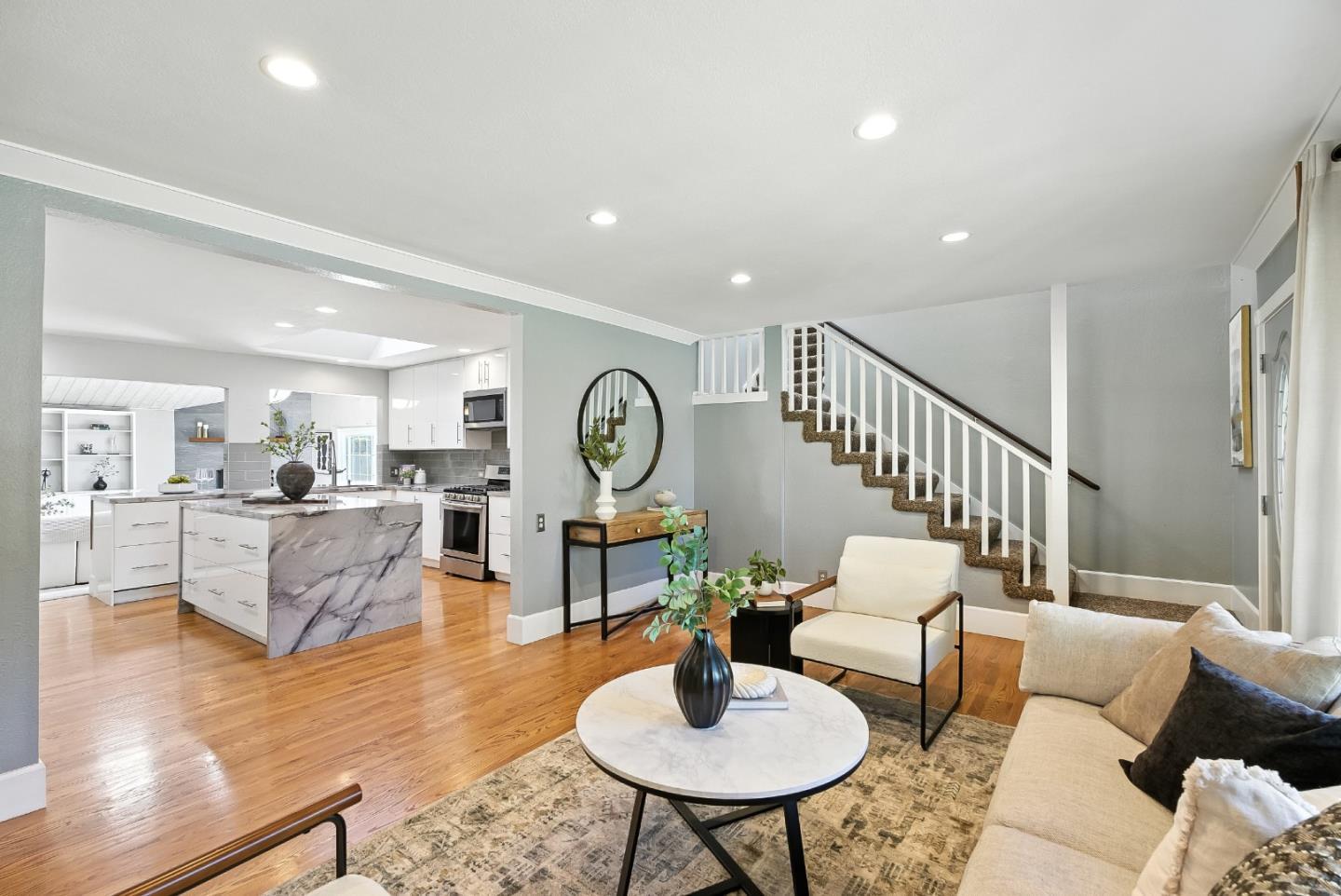 1830 Heatherdale Avenue