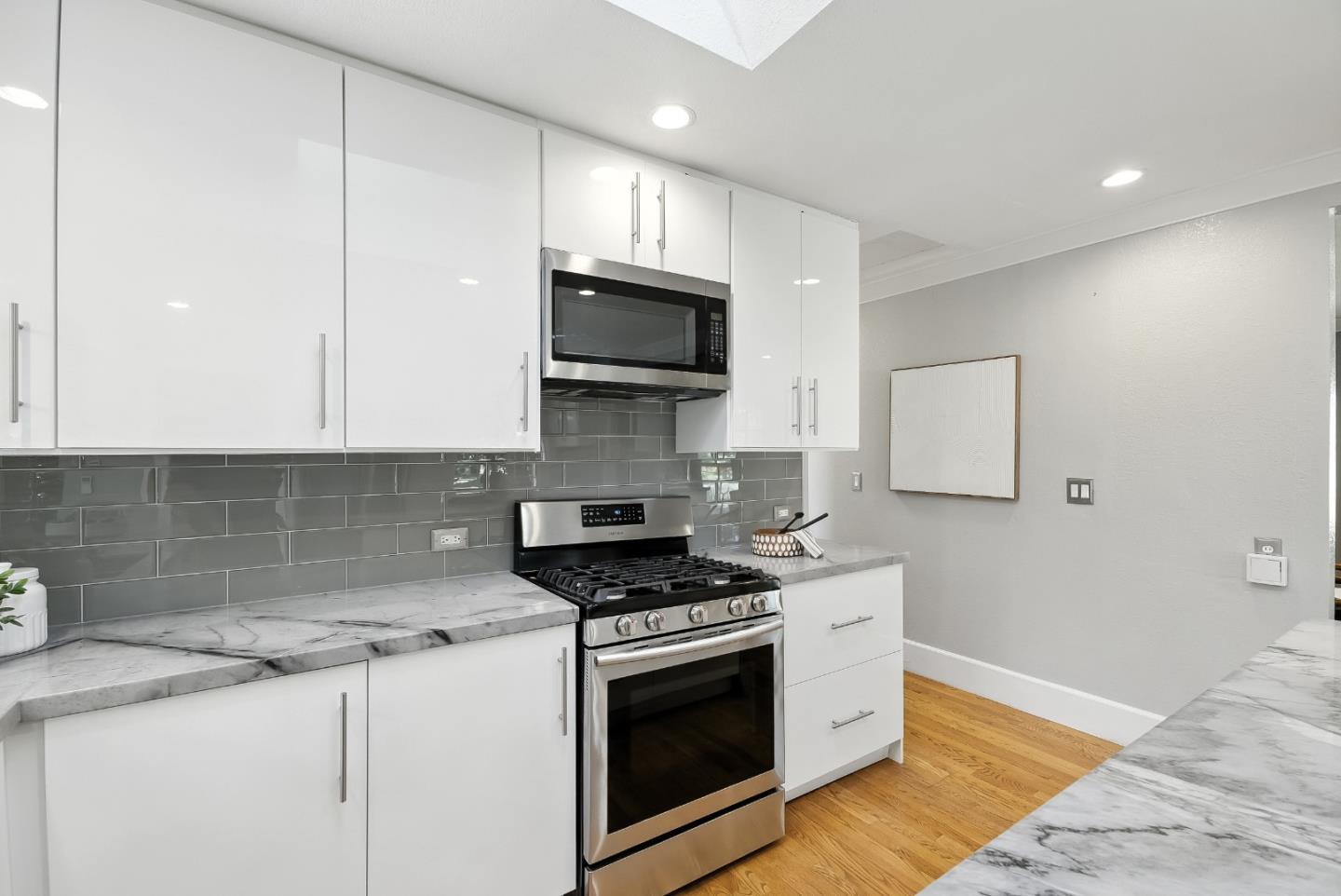 1830 Heatherdale Avenue