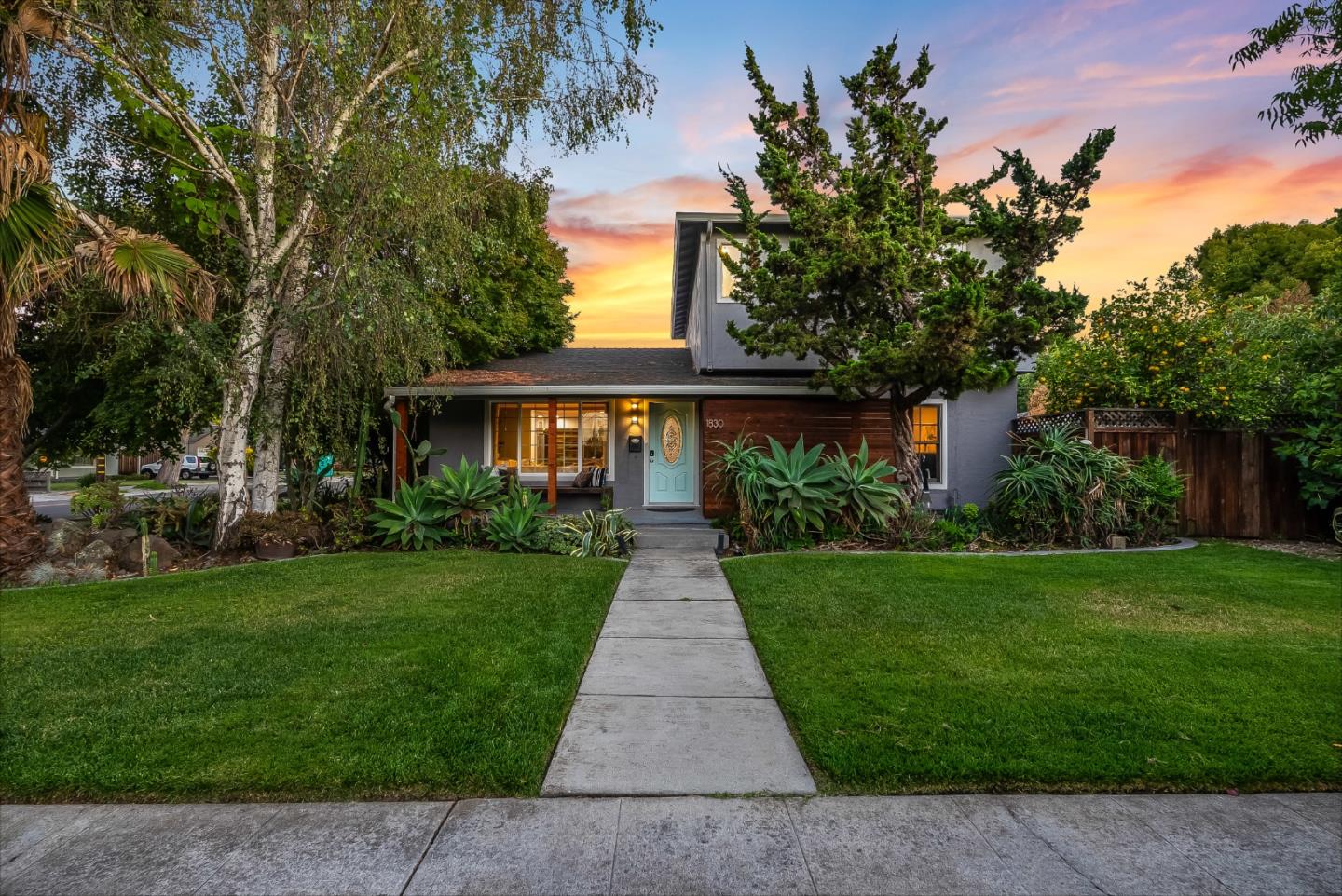 1830 Heatherdale Avenue