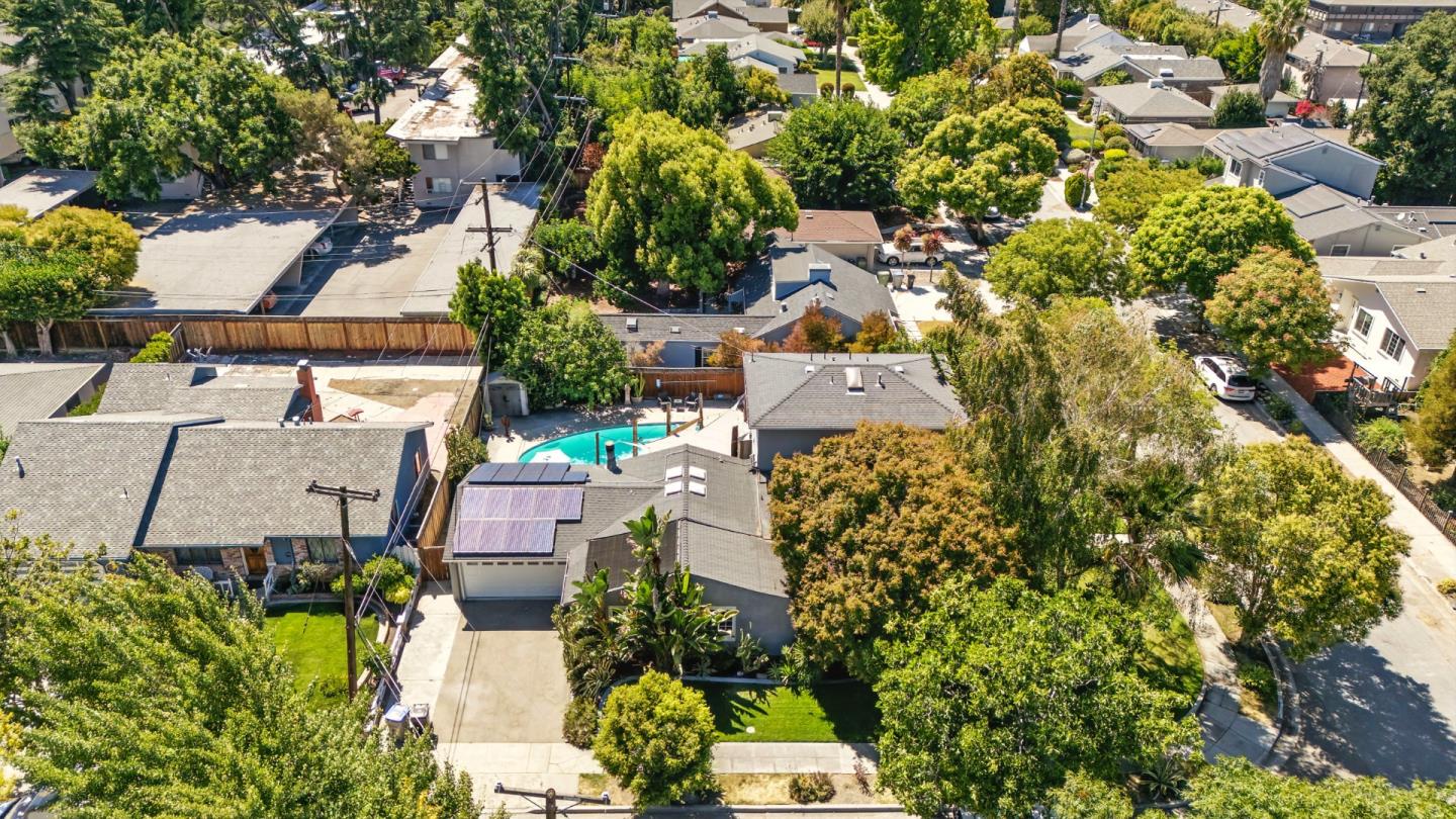 1830 Heatherdale Avenue