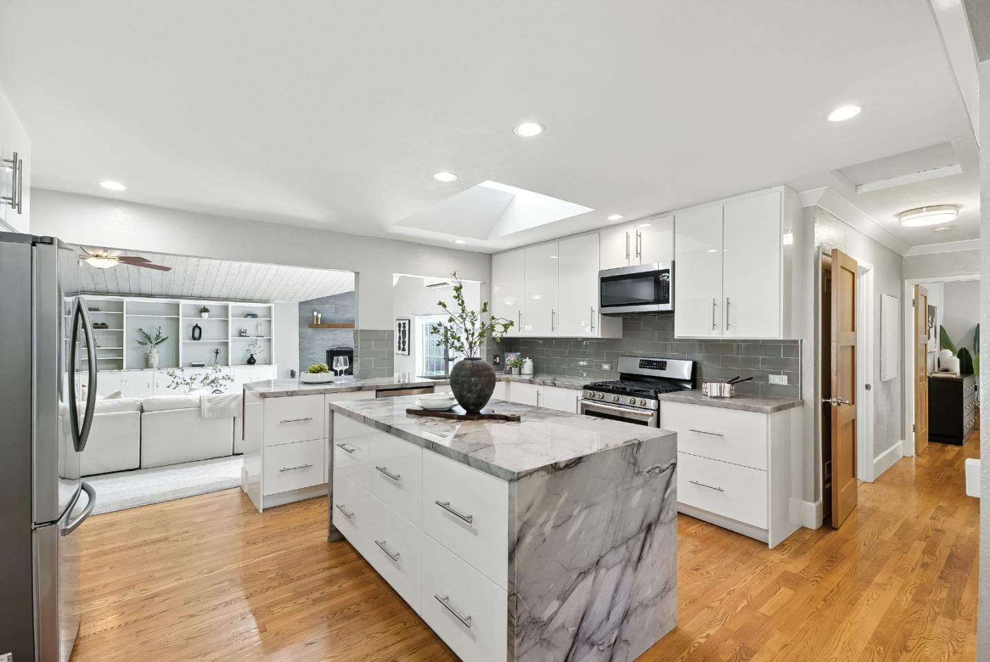 1830 Heatherdale Avenue