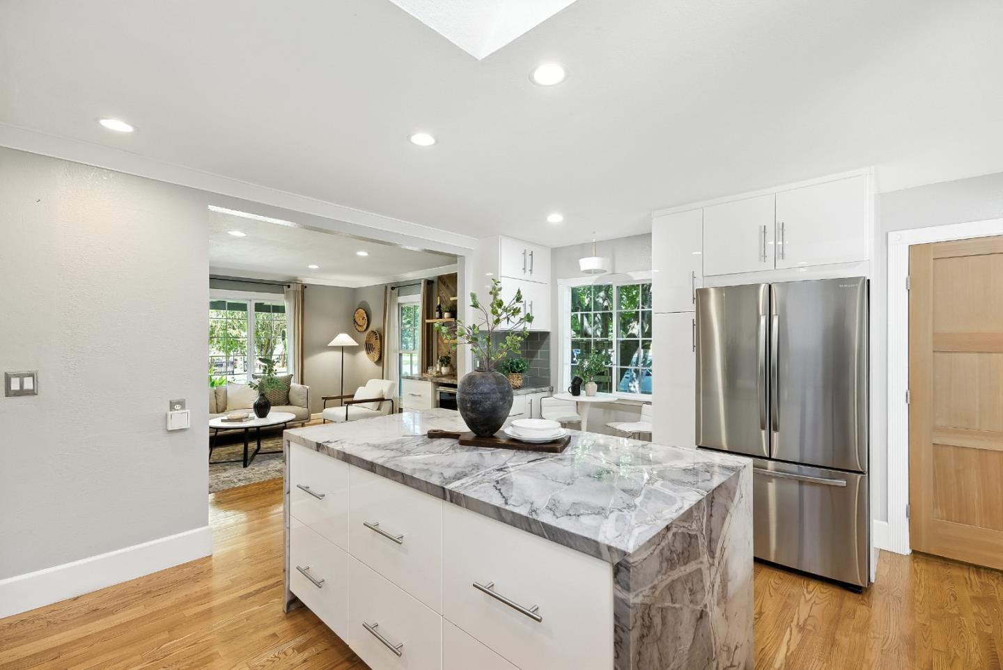 1830 Heatherdale Avenue