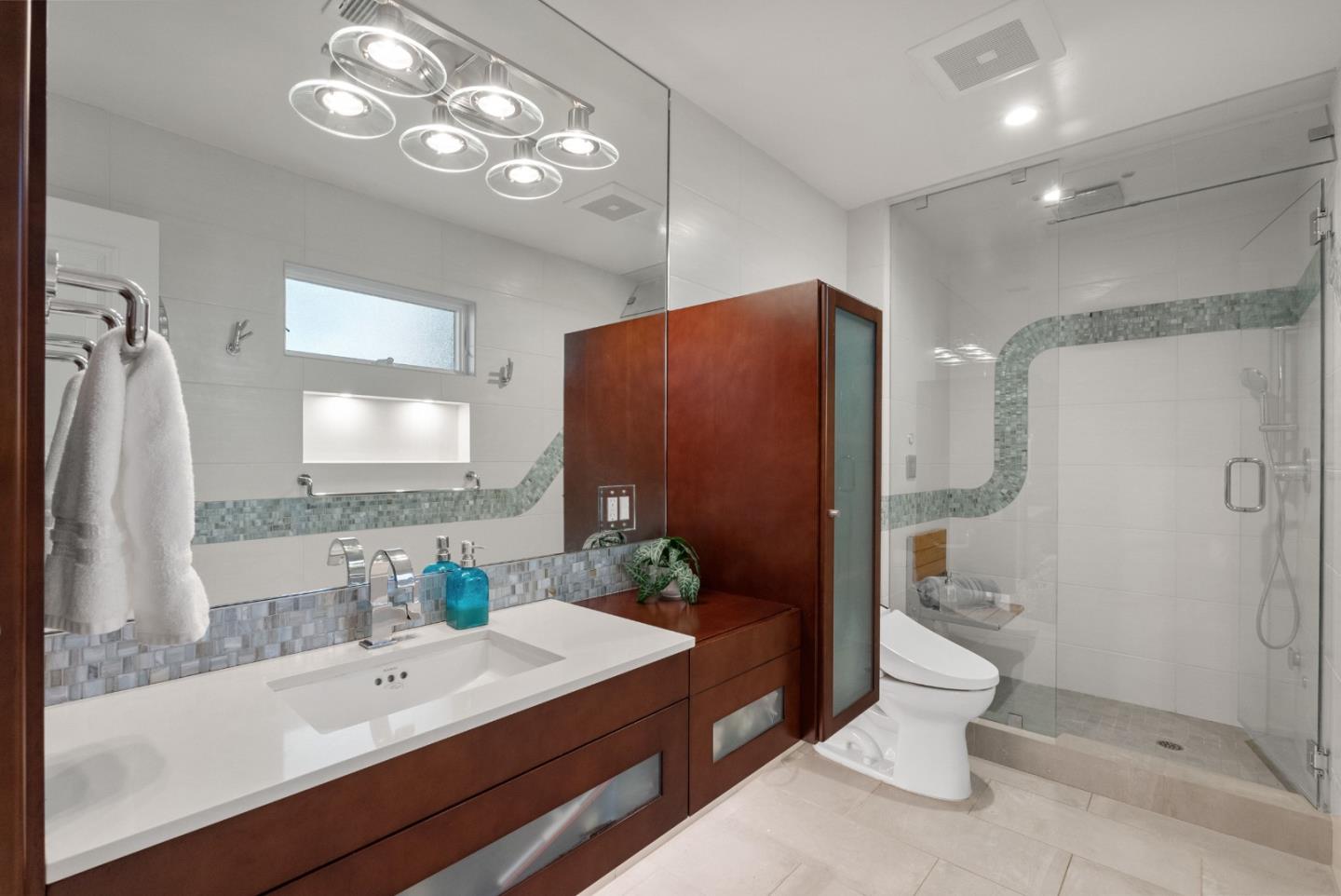 1344 University Avenue