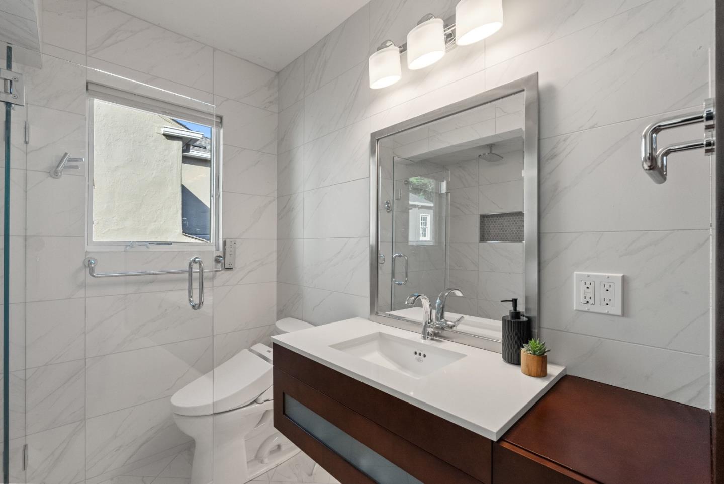 1344 University Avenue