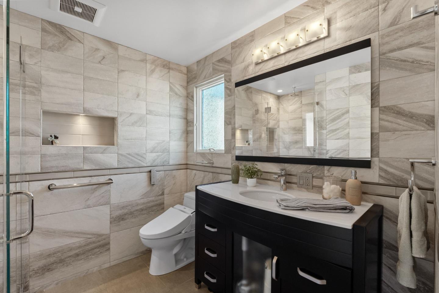 1344 University Avenue