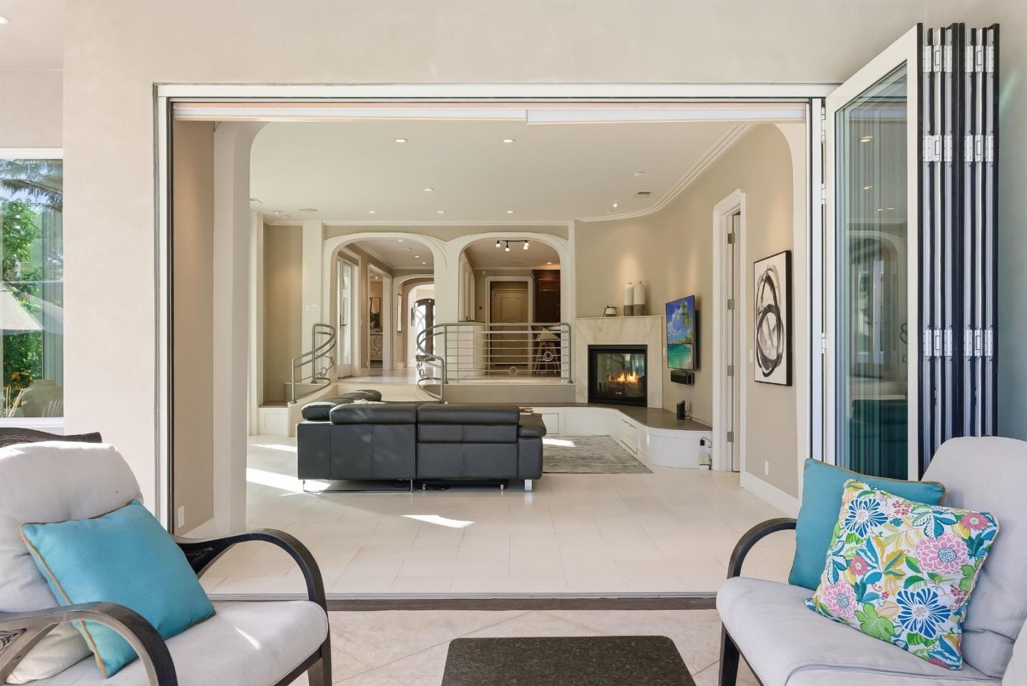 1344 University Avenue