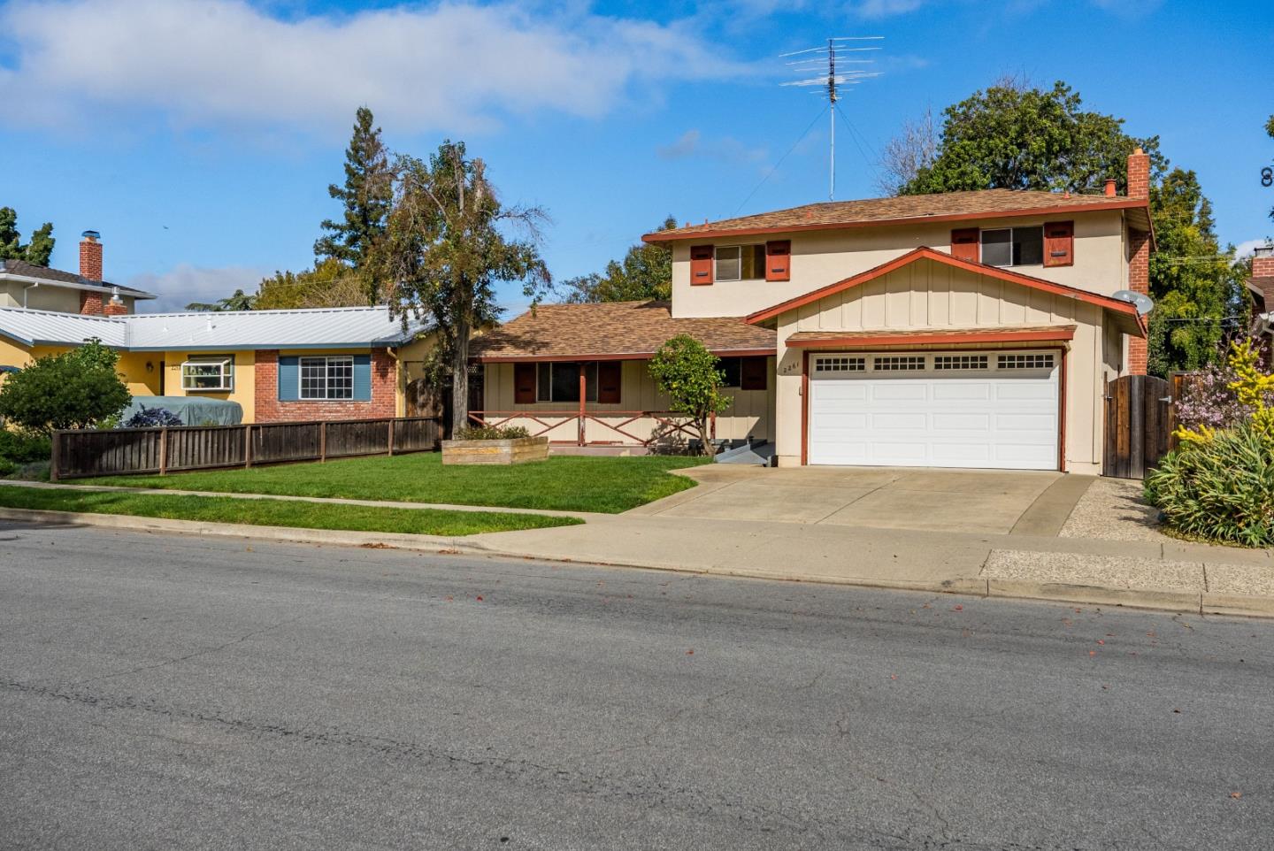 2261 Central Park Drive