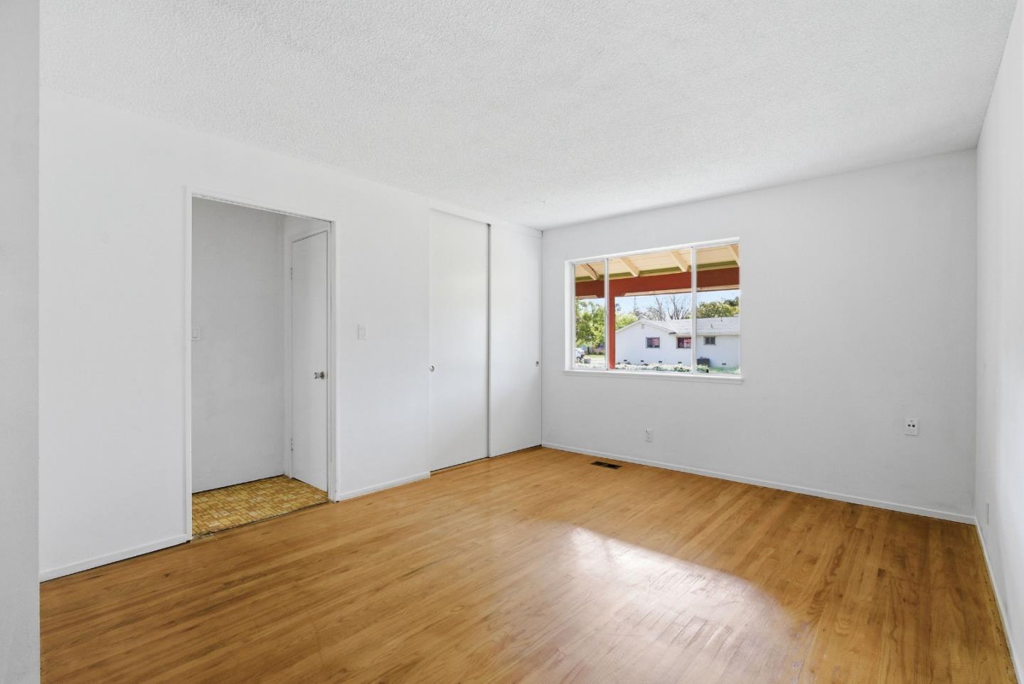 2261 Central Park Drive