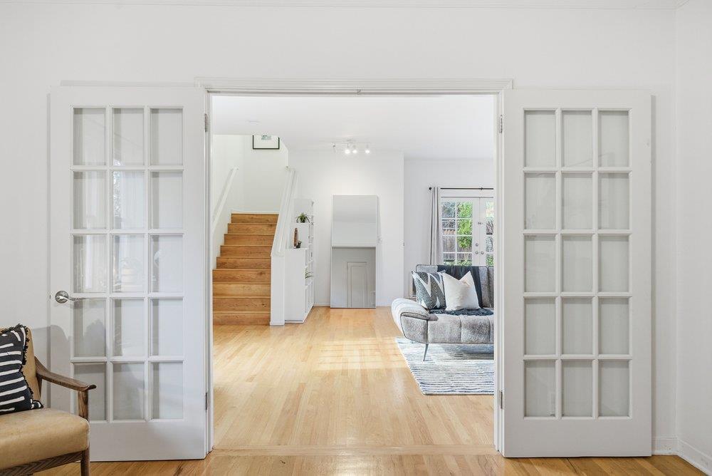 1555 Calaveras Avenue