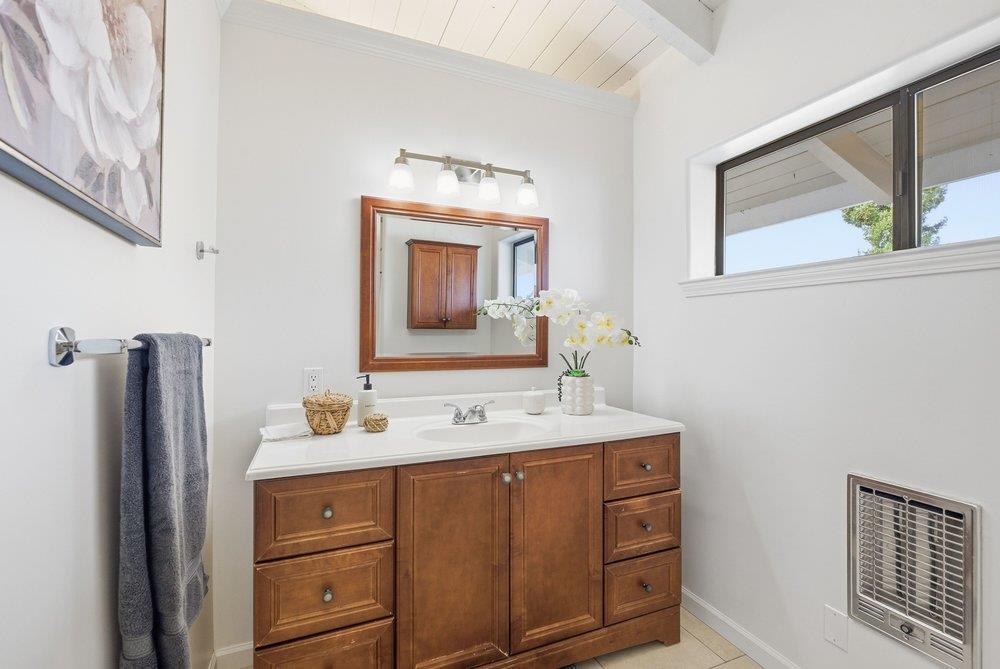 1555 Calaveras Avenue