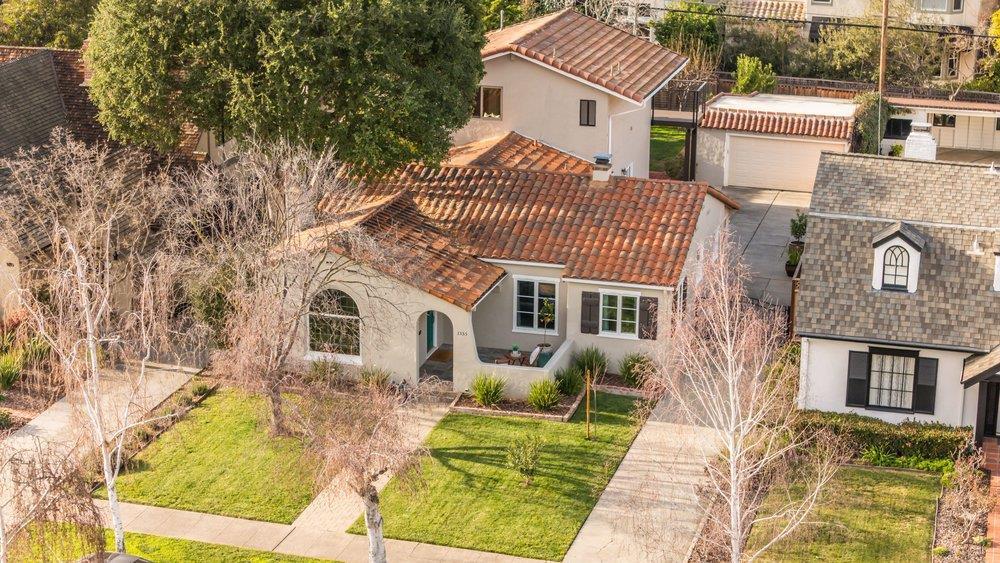 1555 Calaveras Avenue