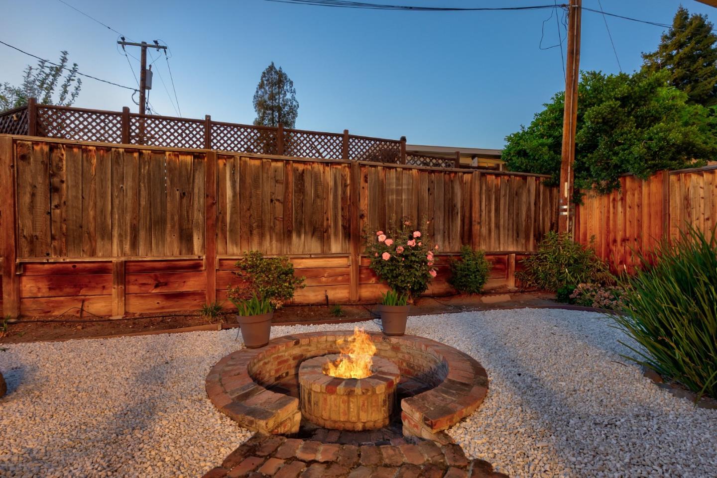 871 Founders Lane