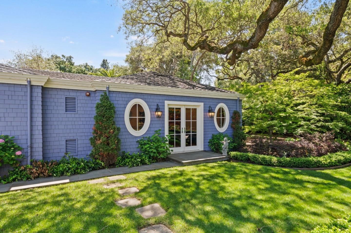 187 James Avenue