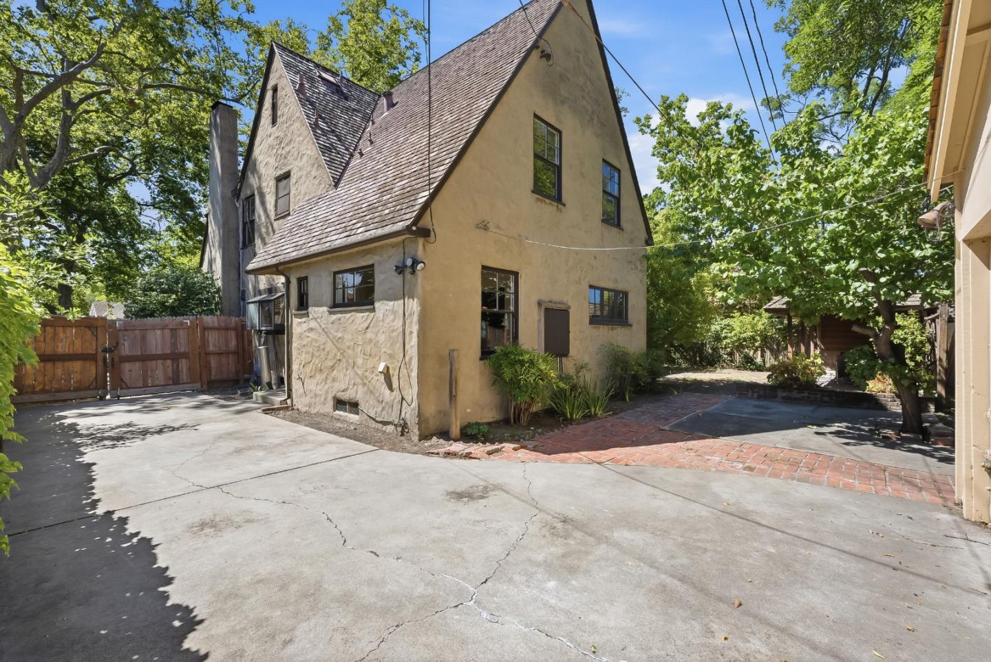 1333 Shasta Avenue