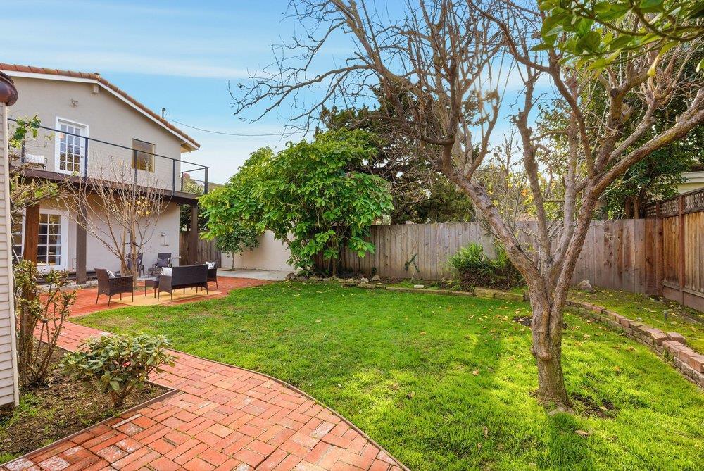 1555 Calaveras Avenue