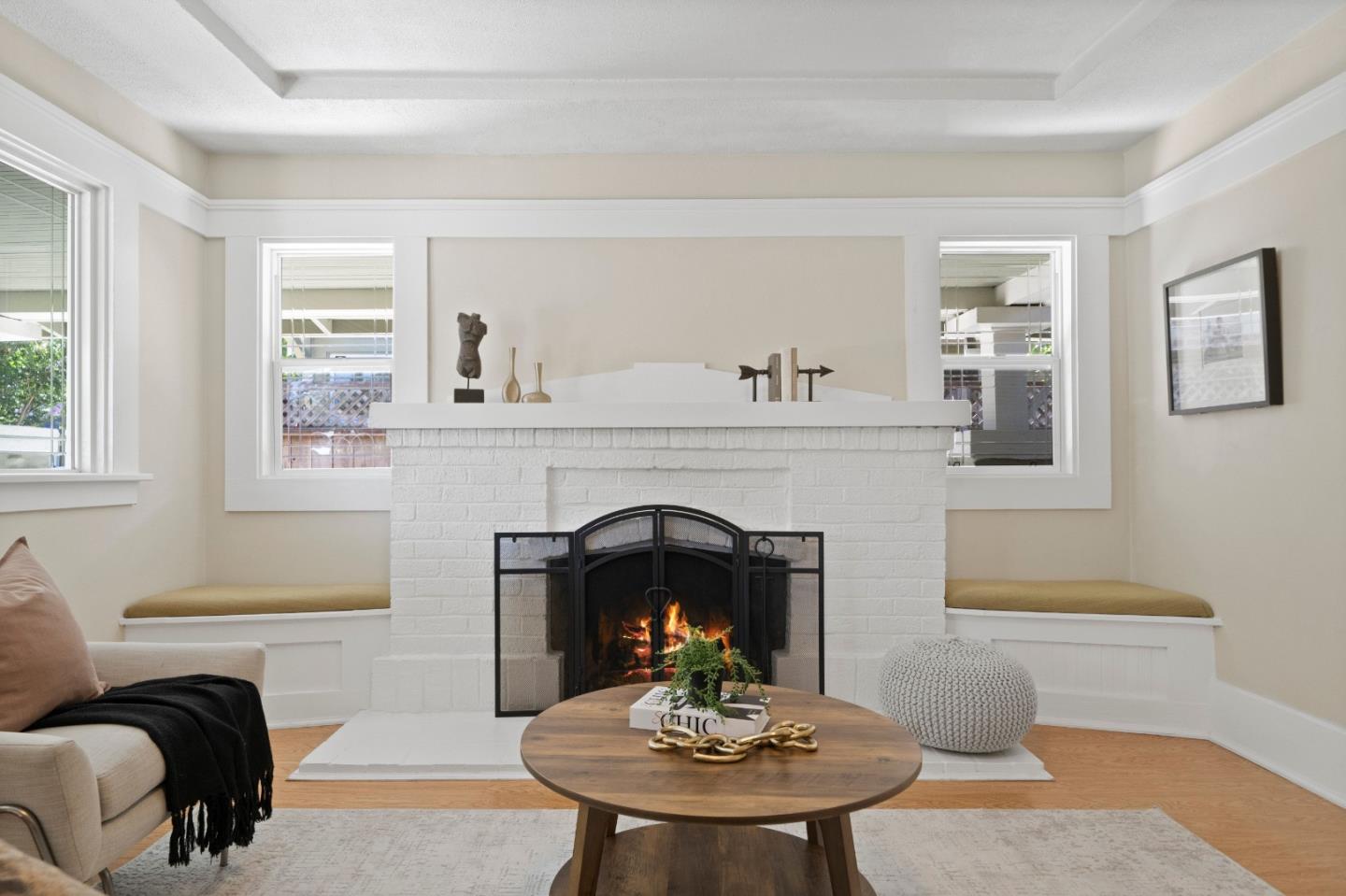 537 N 16th ST