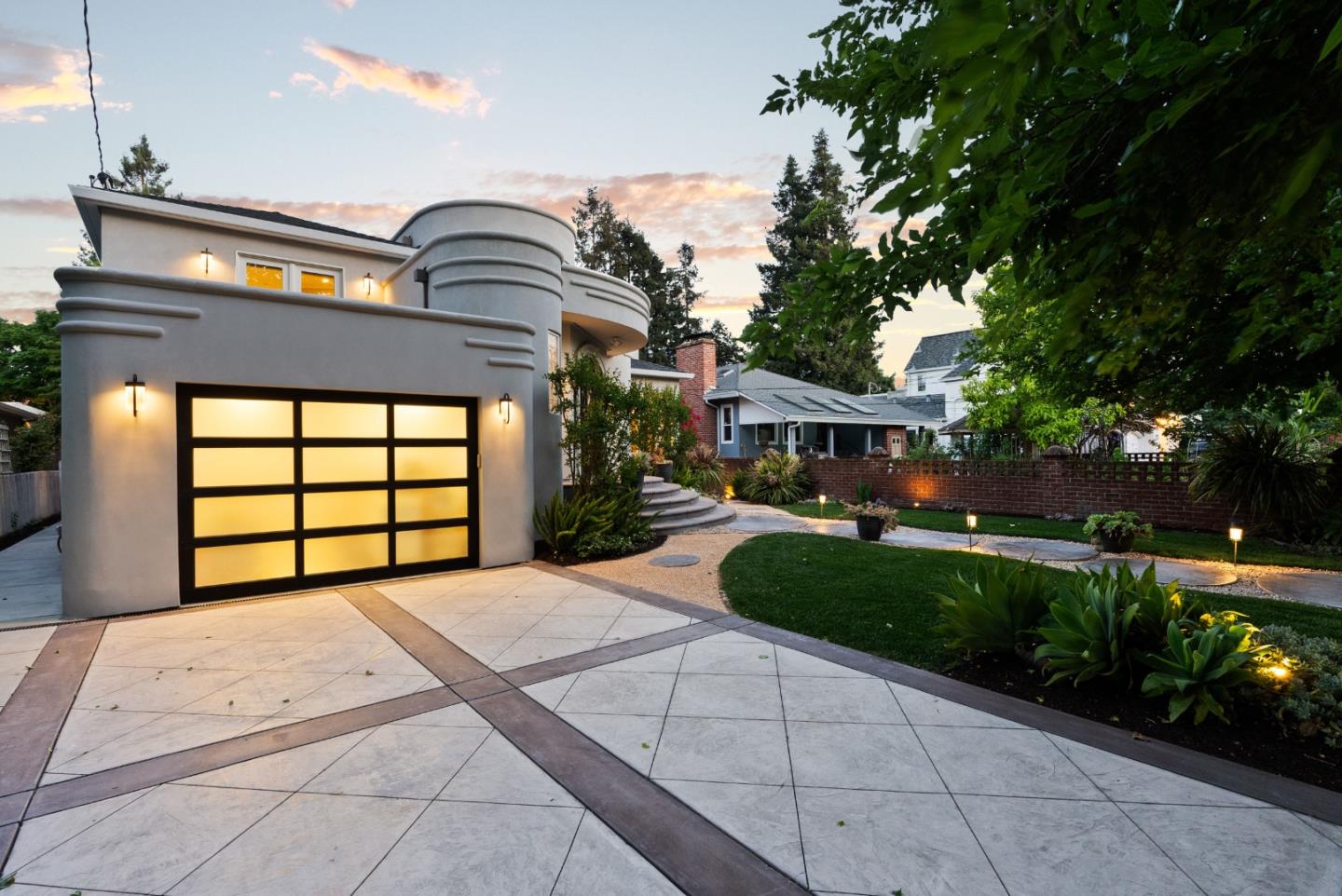 1344 University AVE