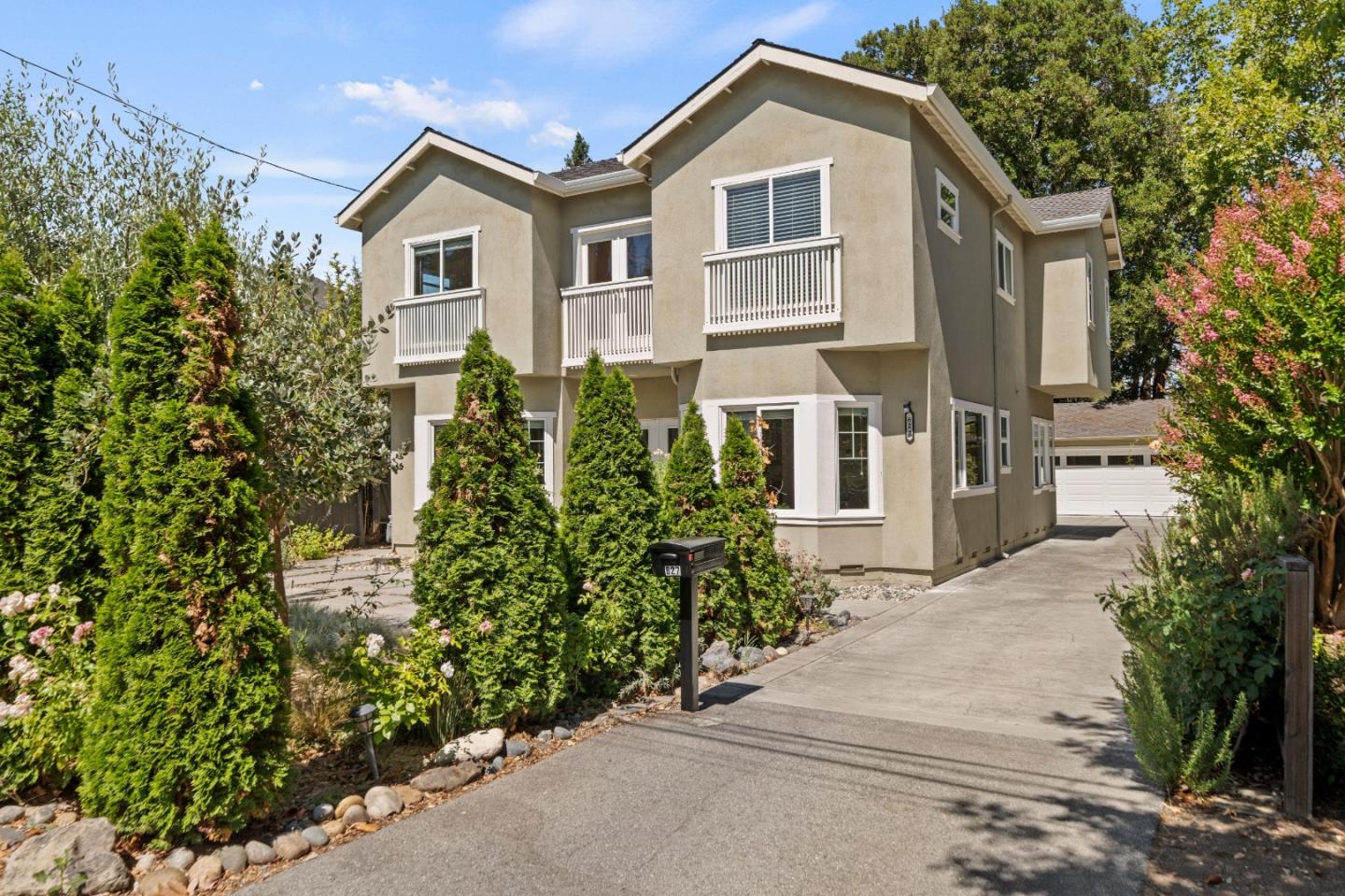 627 16th AVE