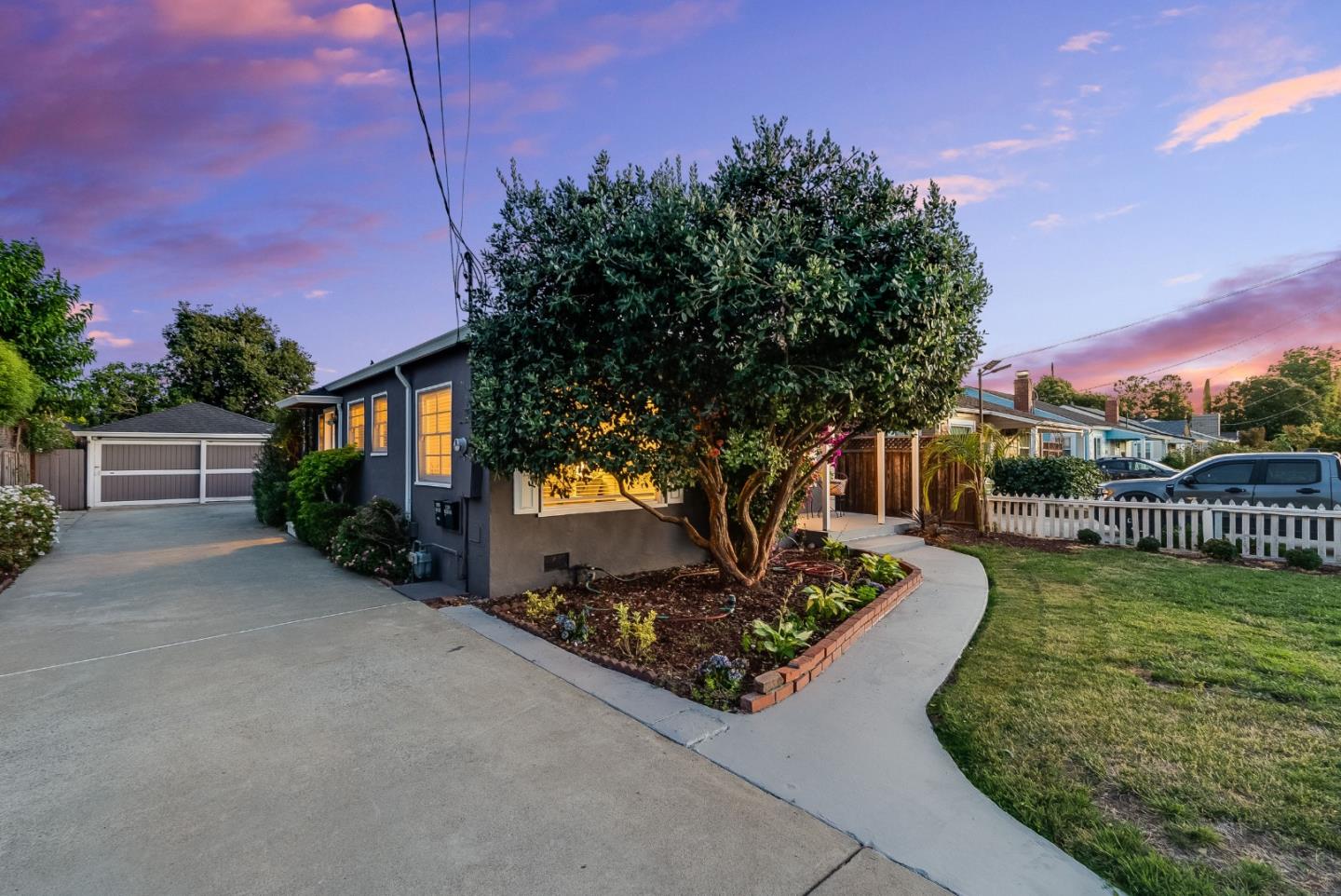2268 Maywood AVE