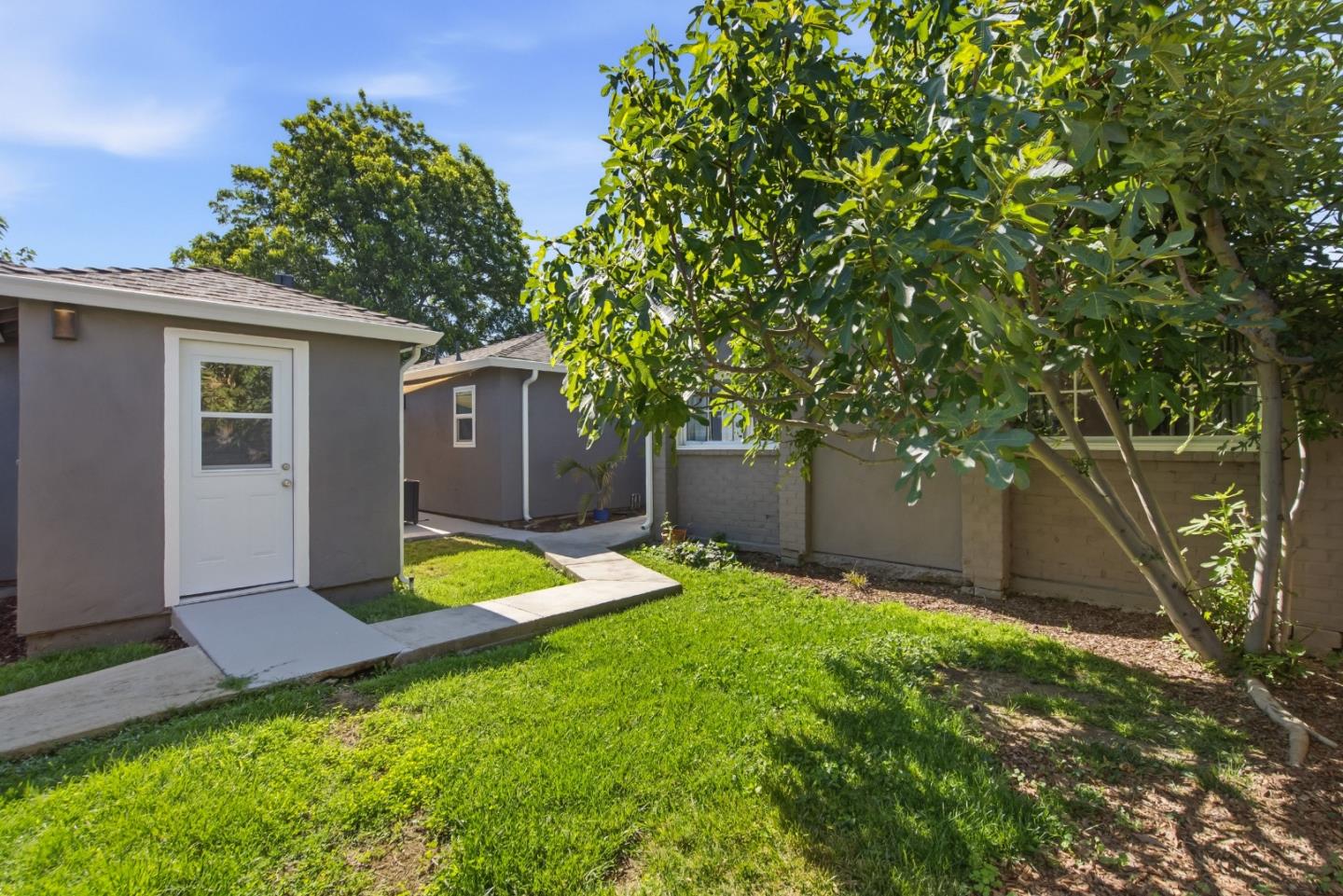 2268 Maywood AVE