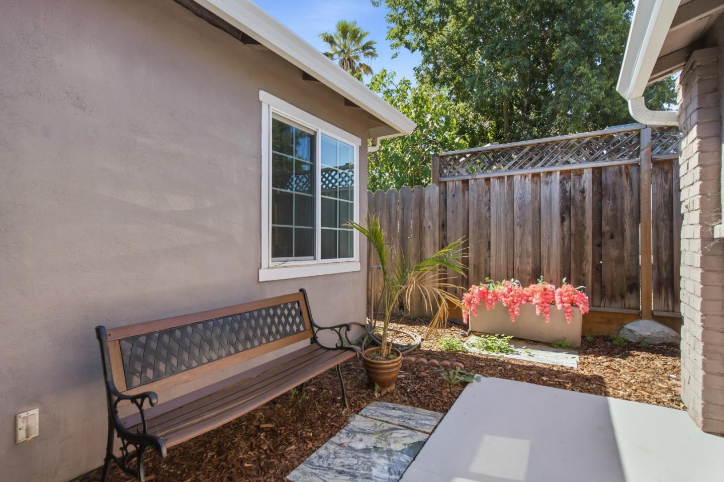 2268 Maywood AVE