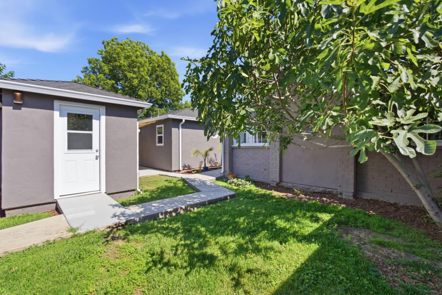 2268 Maywood AVE