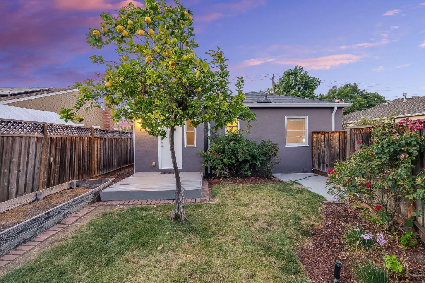 2268 Maywood AVE