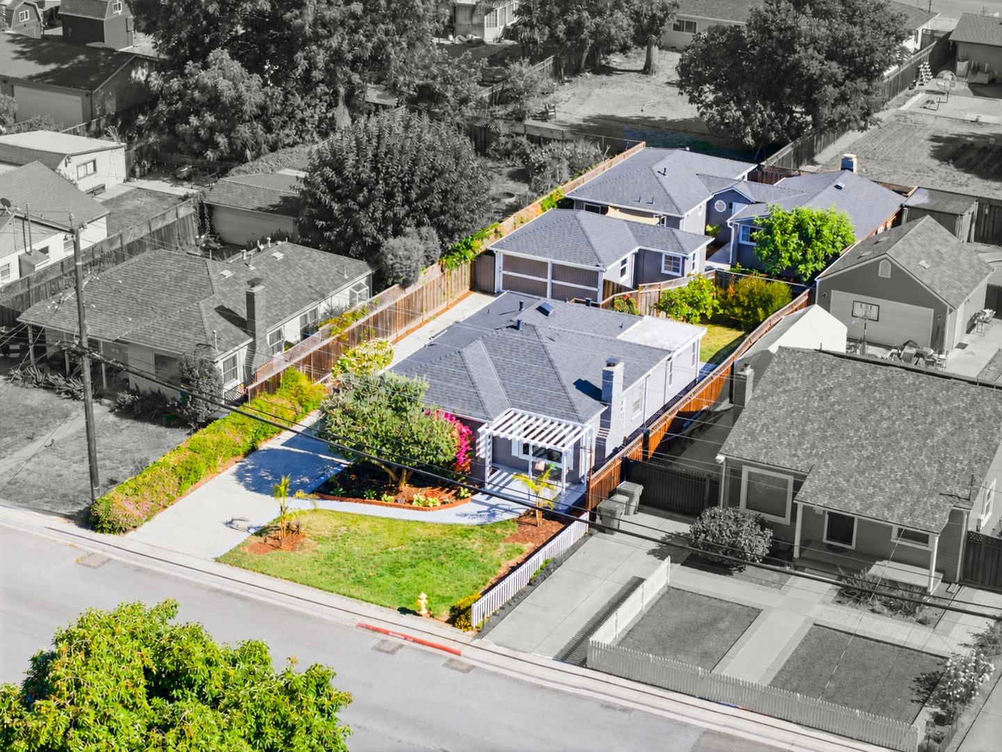 2268 Maywood AVE
