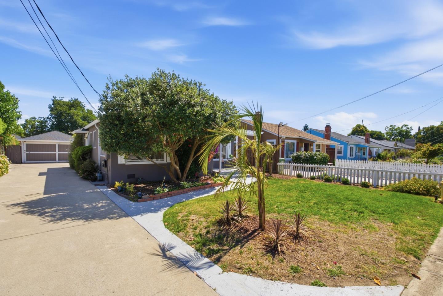 2268 Maywood AVE