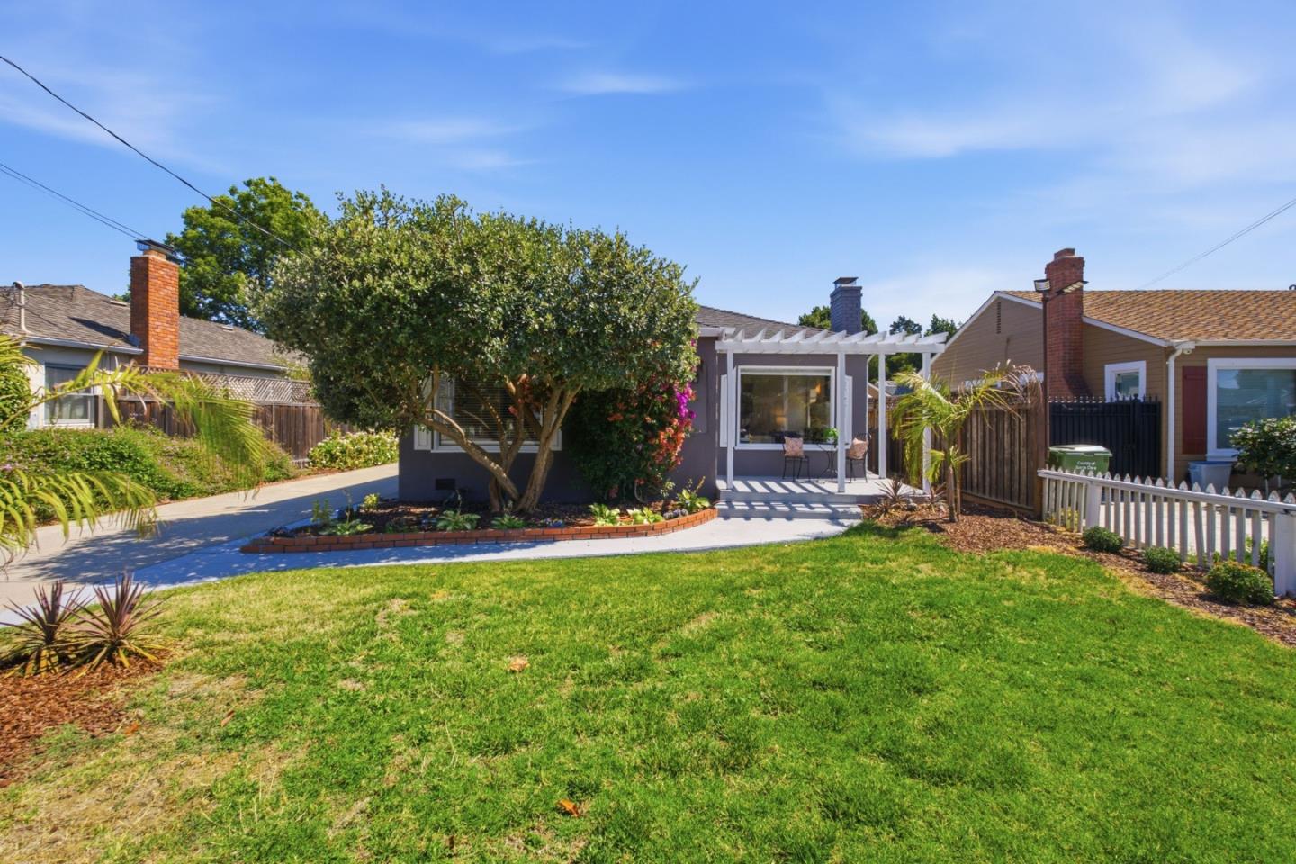 2268 Maywood AVE