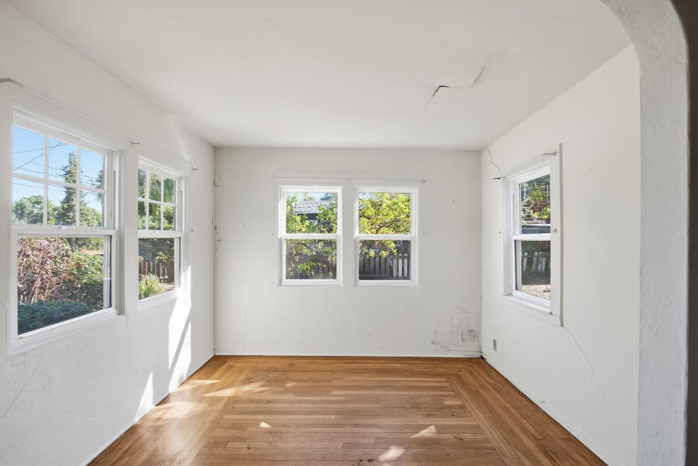 916 Franquette AVE