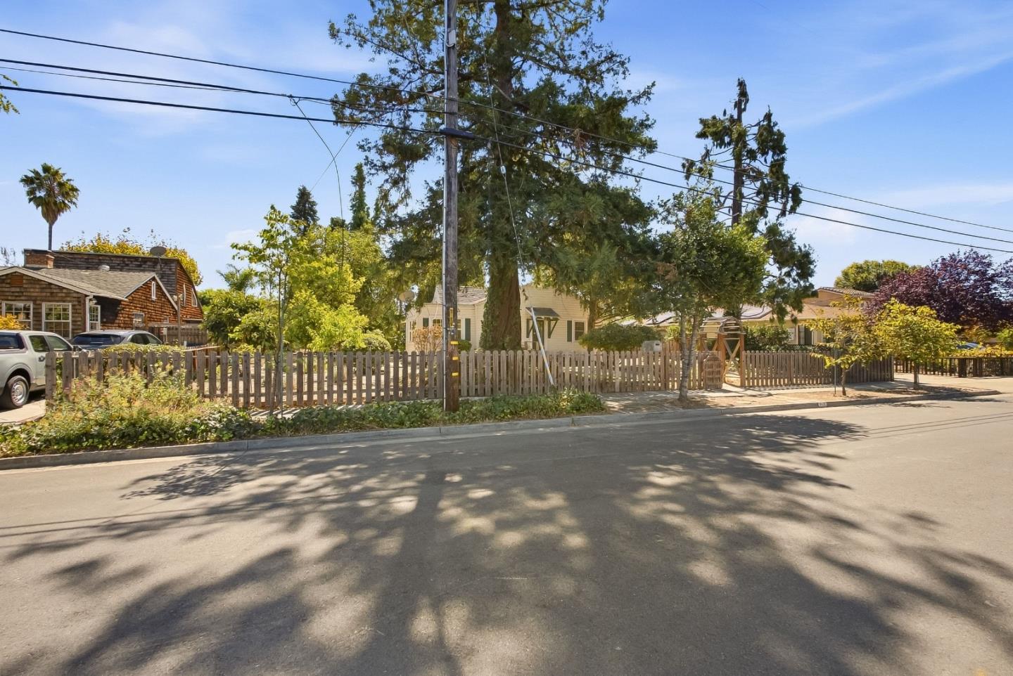 916 Franquette AVE