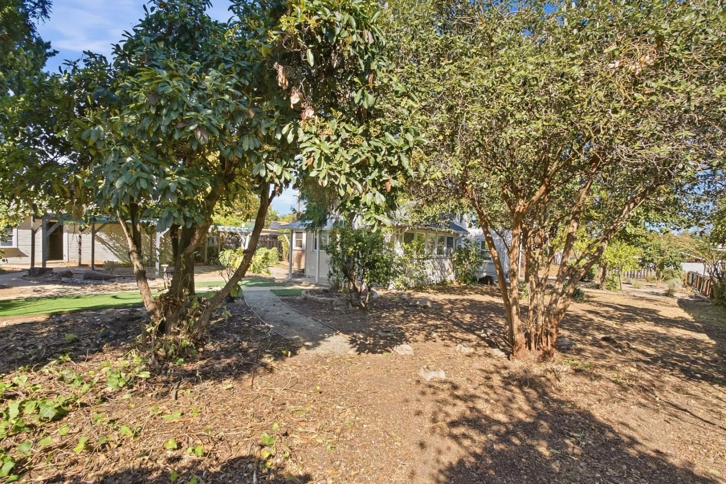 916 Franquette AVE