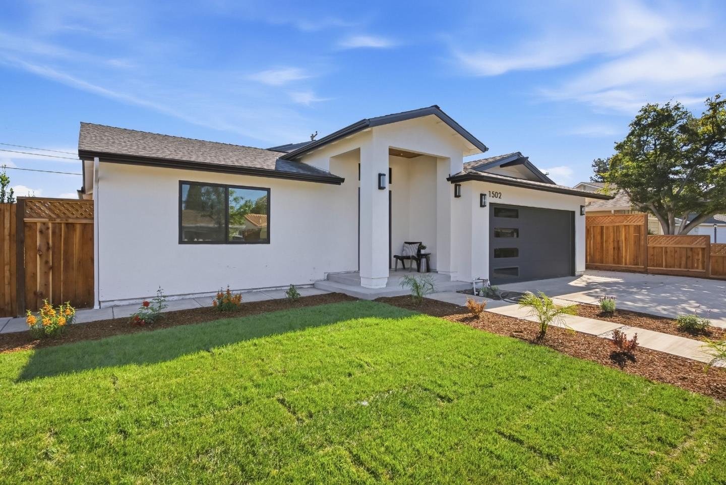 1502 Woodson CT