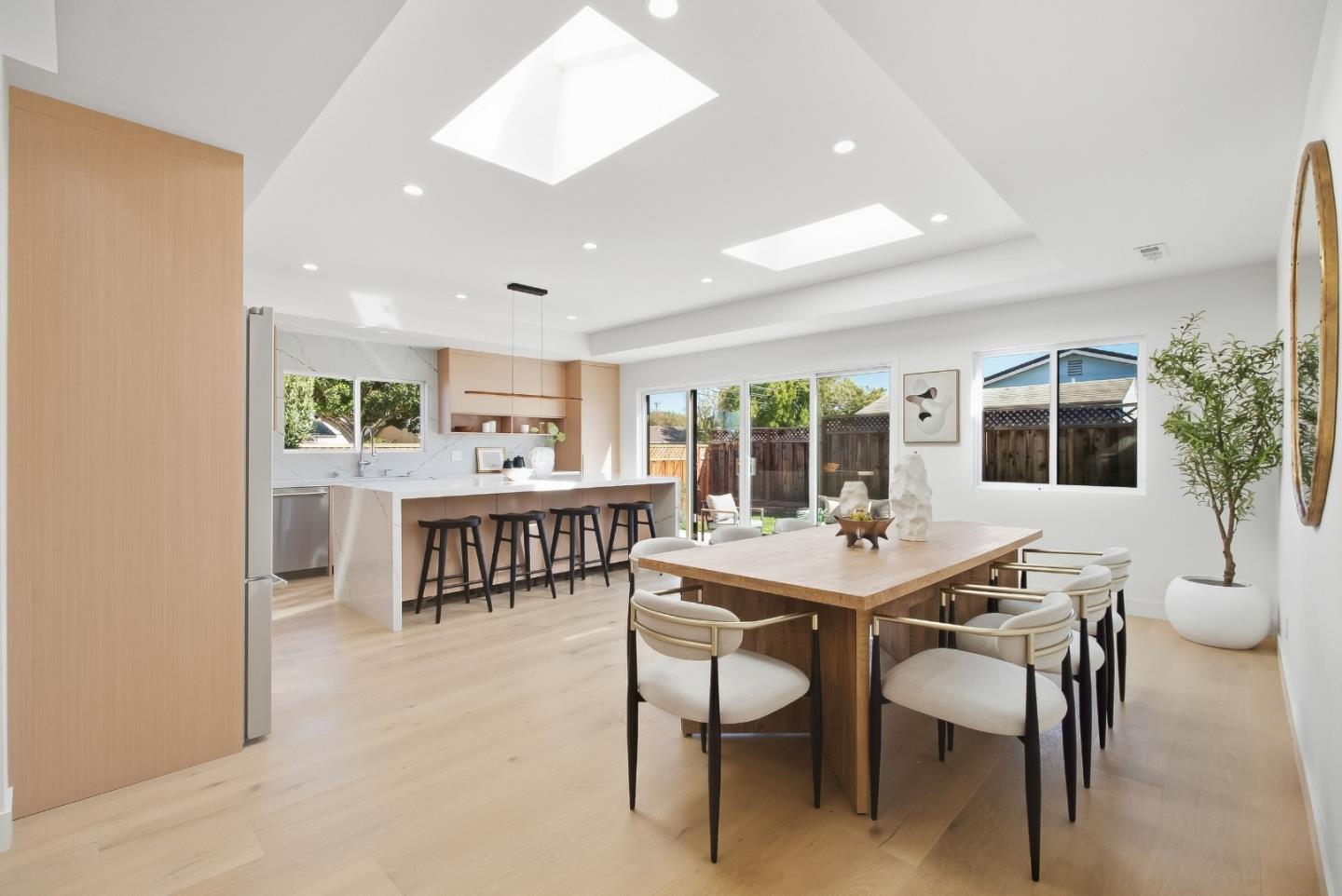 1502 Woodson CT