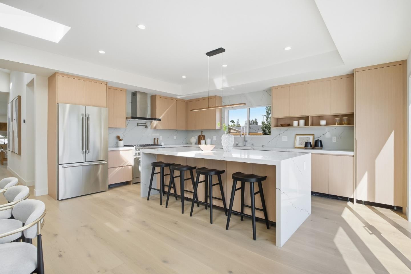 1502 Woodson CT