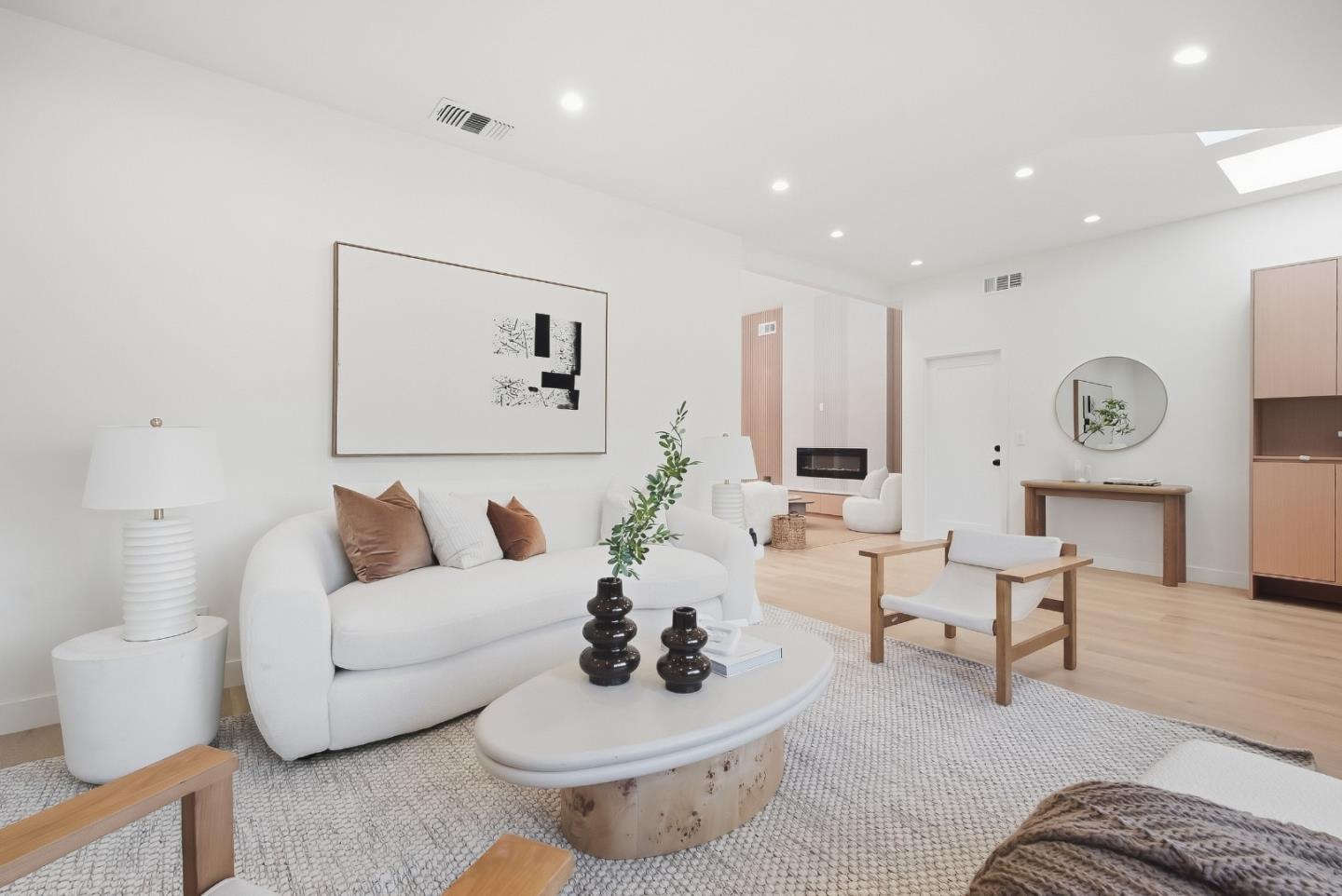 1502 Woodson CT