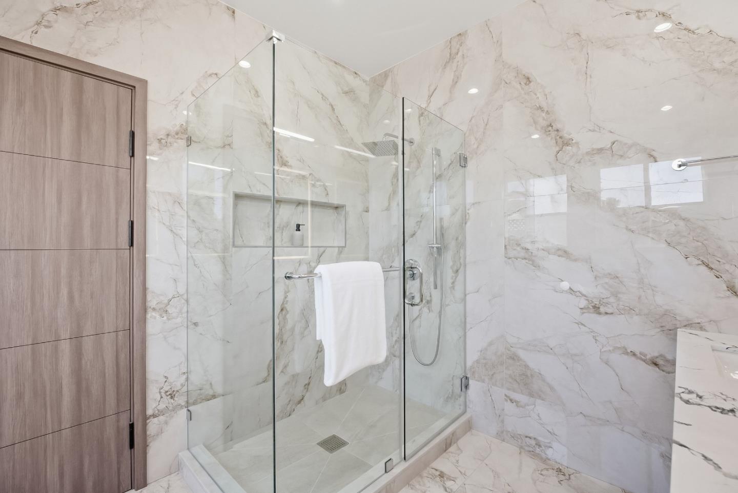 1502 Woodson CT