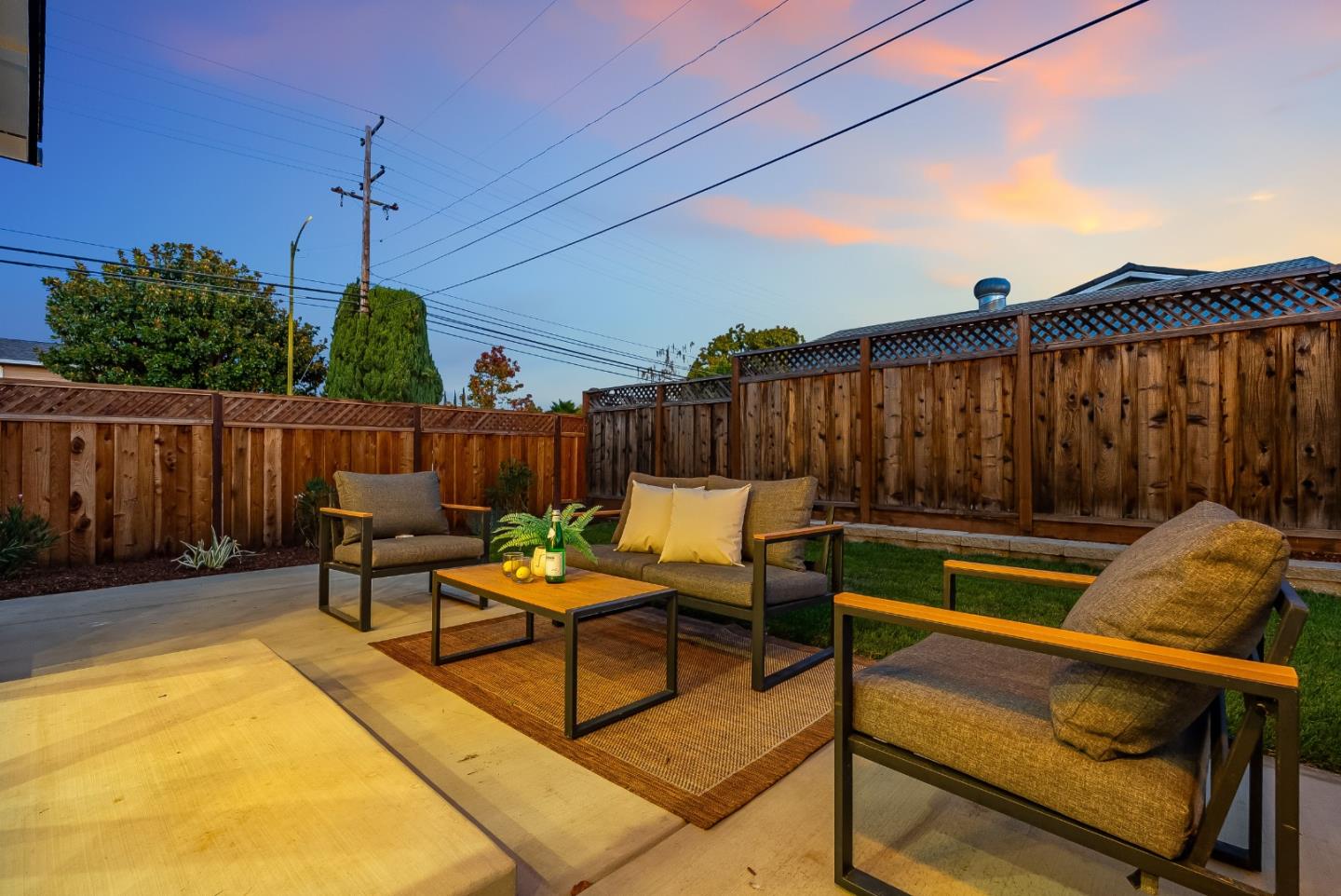1502 Woodson CT