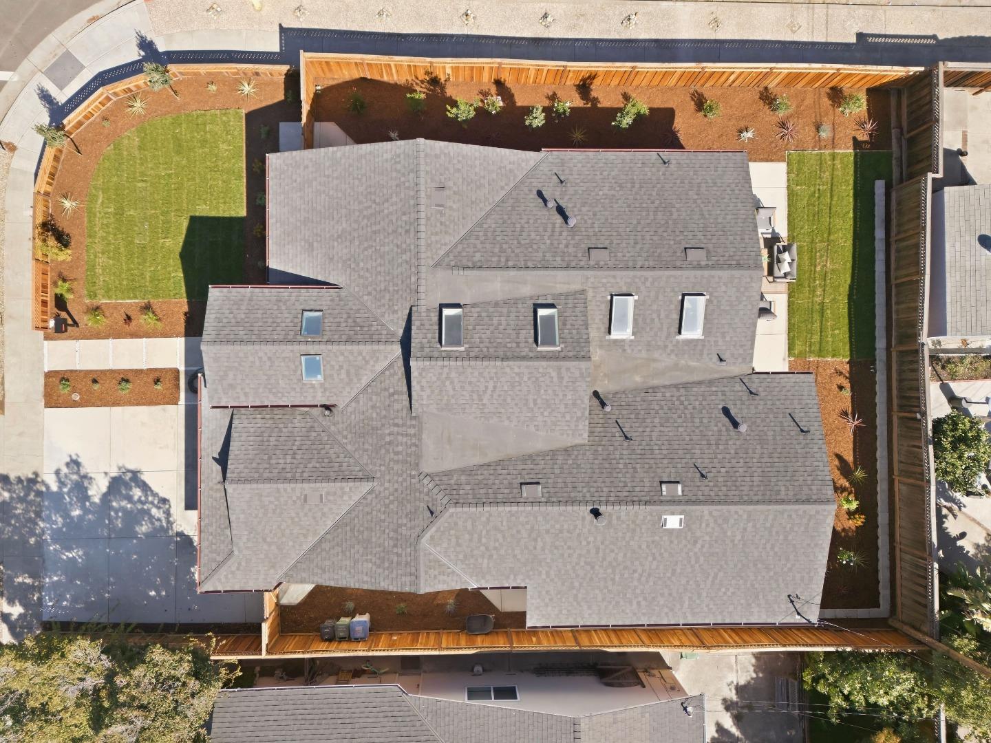 1502 Woodson CT