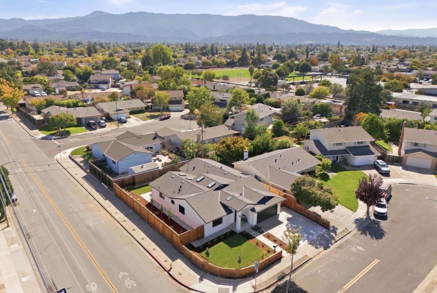1502 Woodson CT
